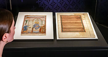 Zwei Einzelblätter einer mittelalterlichen Handschrift